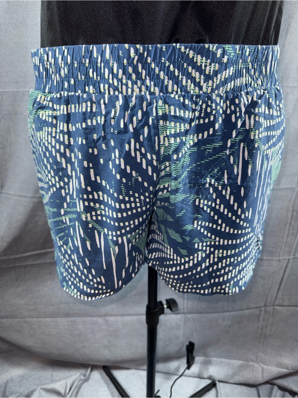 2689-Apt. 9 Navy Blue Printed Elastic Waist Athletic Shorts
